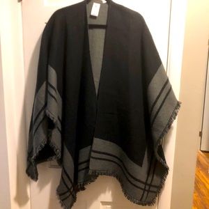 EUC Woolrich shawl wrap cardigan